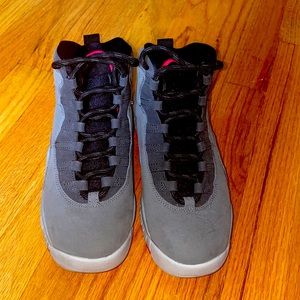 Wore once. Very good condition